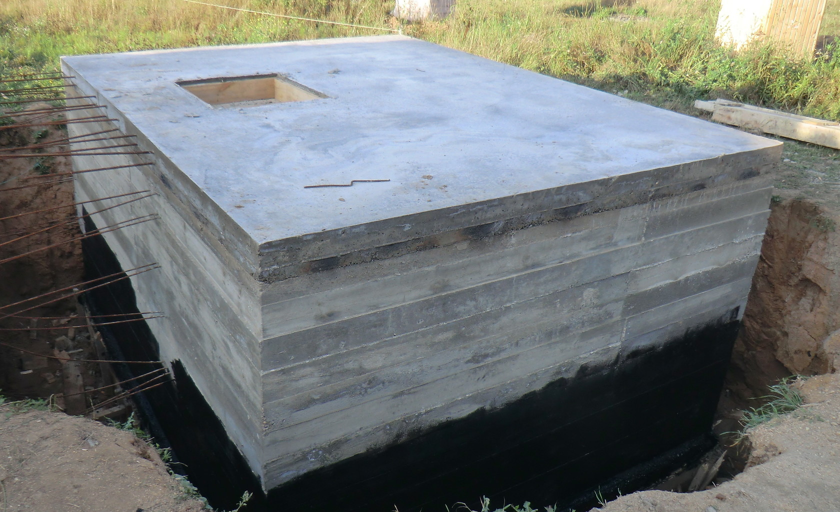 Как построить погреб с бетонной «крышей»